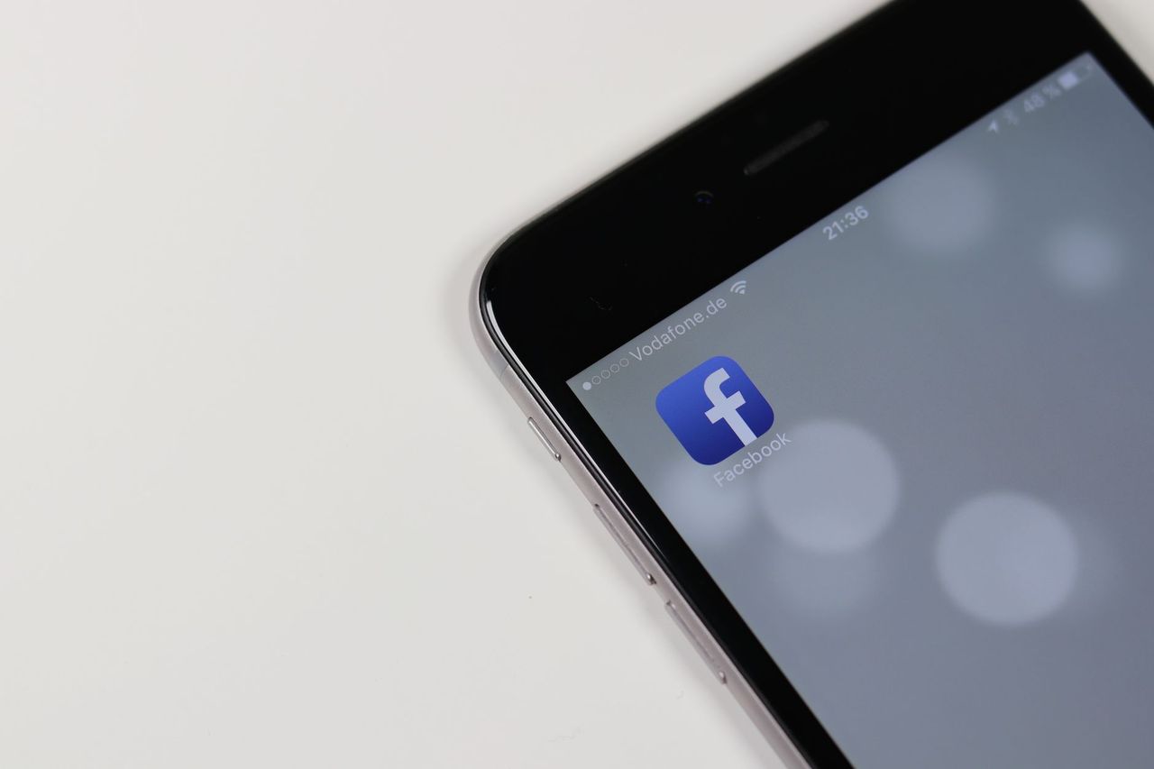 How to find competitors ads on facebook